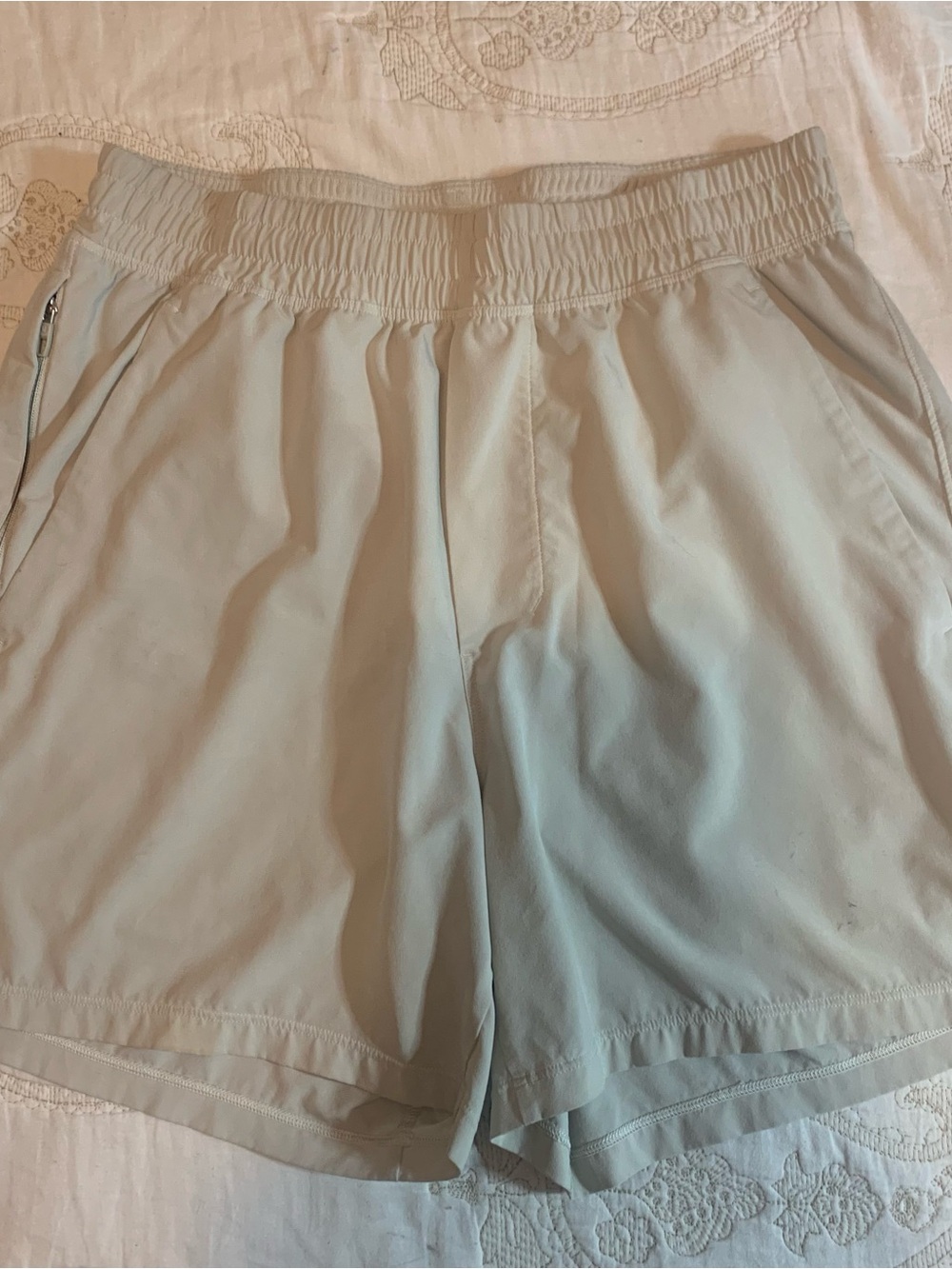 Lululemon Pacebreaker 5” Linerless Shorts Men’s Size Small - Picture 2 of 7